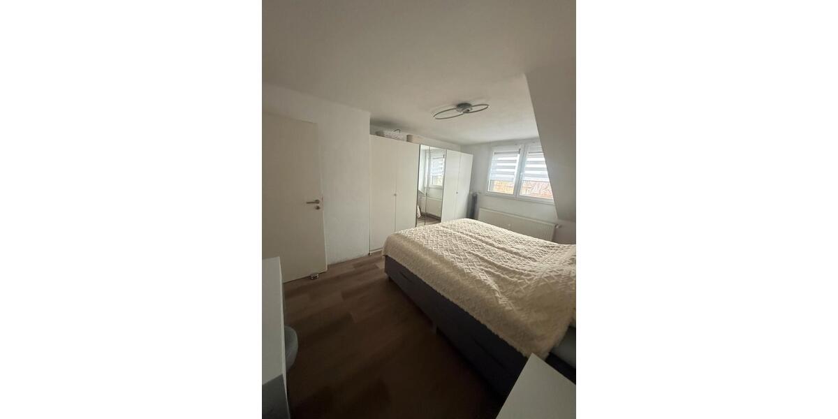 Dachgeschoßwohnung Neuss Allerheiligen - 3 Zimmer, 76 m&sup2;, 260.000&euro; | Angebot:27070841