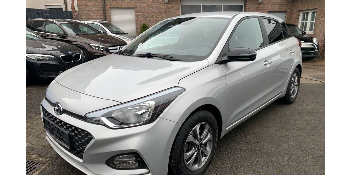 Hyundai i20 56.000 km 13.650 &euro; Moers 47443