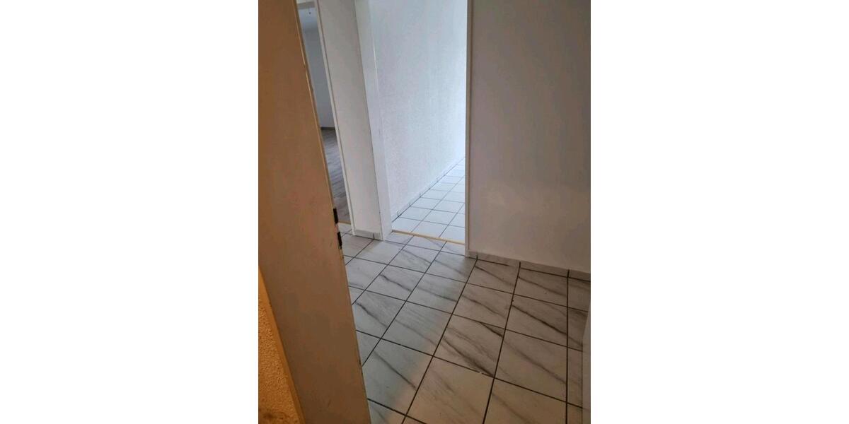 Etagenwohnung Mönchengladbach Süd - 3 Zimmer, 83 m&sup2;, 1.400&euro; | Angebot:25660321