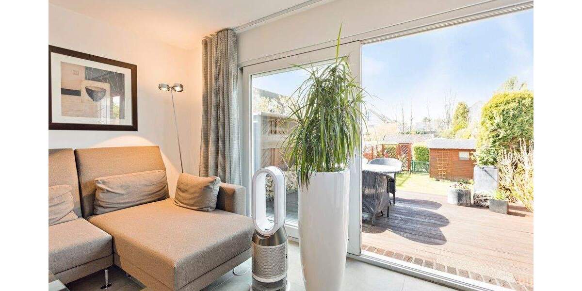 Reihenmittelhaus Düsseldorf Wittlaer - 4 Zimmer, 125 m&sup2;, 2.500&euro; | Angebot:25687751