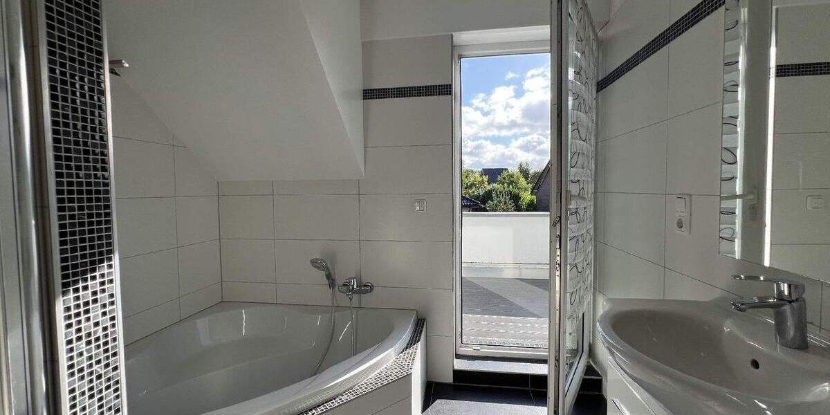 Reihenmittelhaus Wegberg-Harbeck Harbeck - 3 Zimmer, 126 m&sup2;, 359.000&euro; | Angebot:25822267