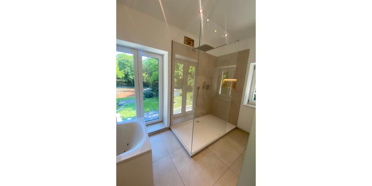 Villa Mönchengladbach Nord - 6 Zimmer, 340 m&sup2;, 7.000&euro; | Angebot:24381556