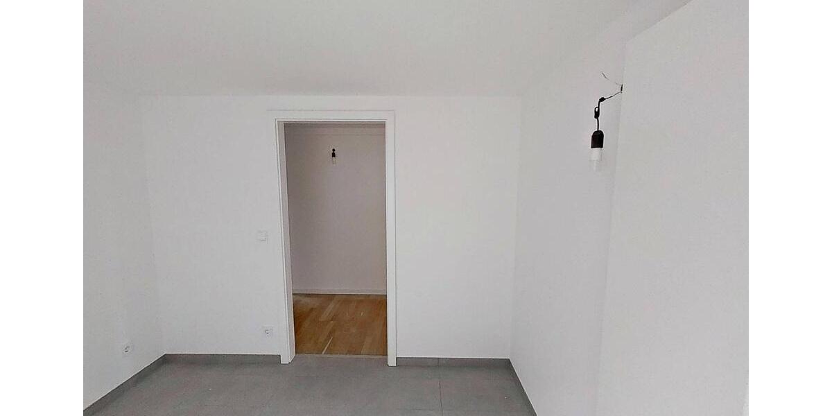 Etagenwohnung Mönchengladbach - 3 Zimmer, 148 m&sup2;, 854&euro; | Angebot:24473962