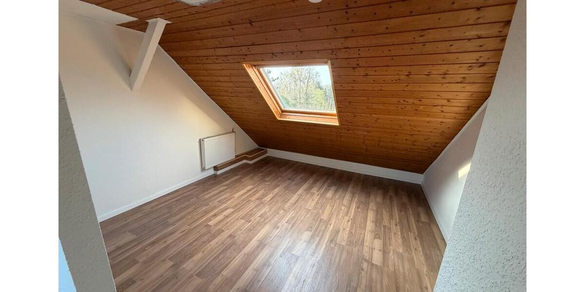 Maisonettenwohnung Mönchengladbach Süd - 3.5 Zimmer, 90 m&sup2;, 1.200&euro; | Angebot:25810547