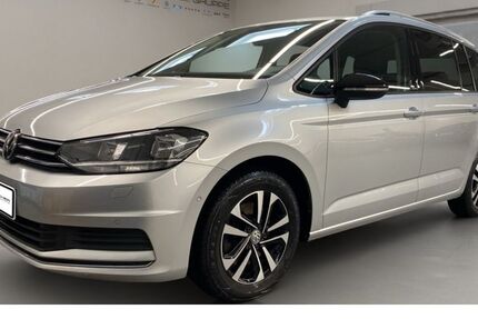 VW Touran 95.000 km 20.890 &euro; Krefeld 47805