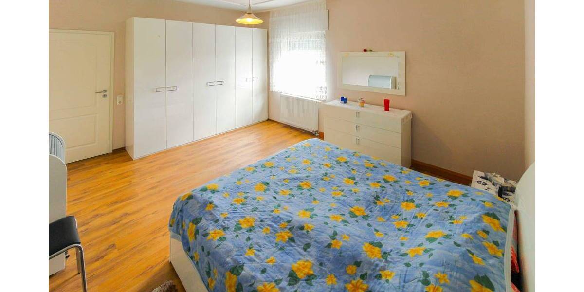 Reihenmittelhaus Heinsberg Oberbruch - 6 Zimmer, 172 m&sup2;, 280.000&euro; | Angebot:26037303