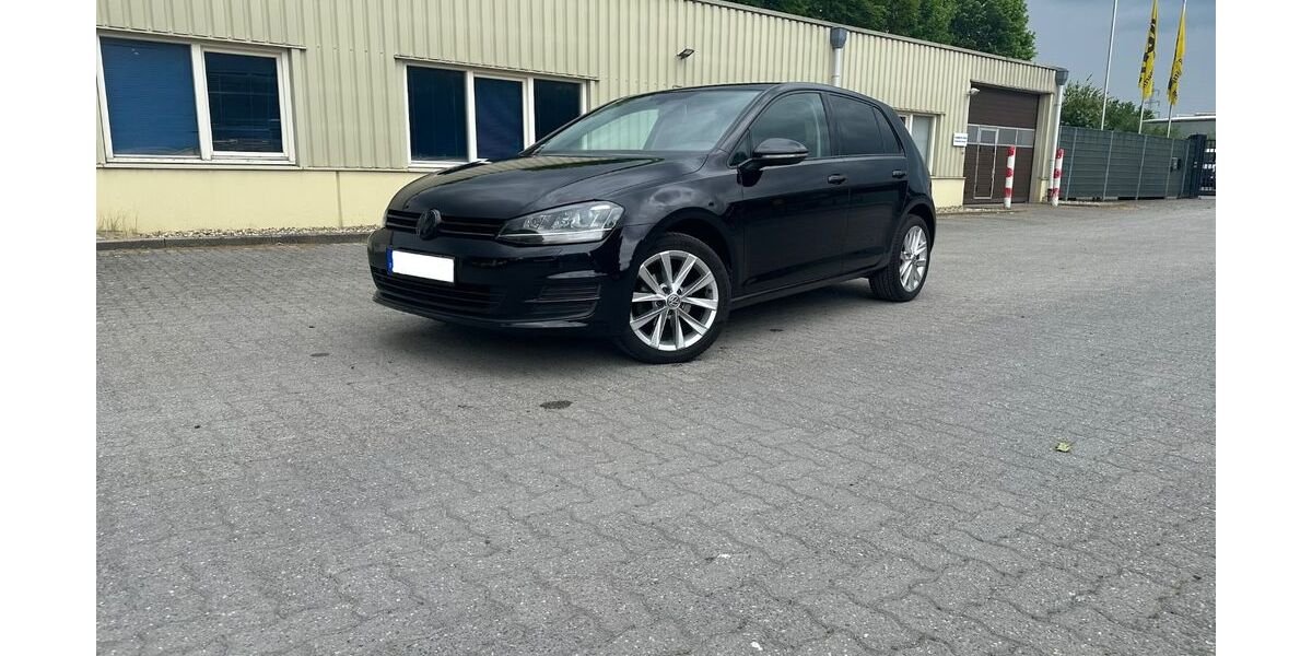 VW Golf 136.000 km 8.700 &euro; Erkelenz 41812