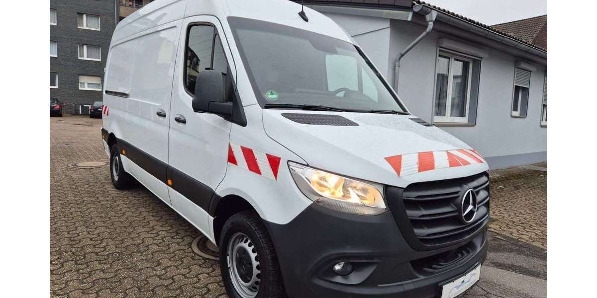 Mercedes-Benz Sprinter 196.000 km 25.900 &euro; Düsseldorf 40591