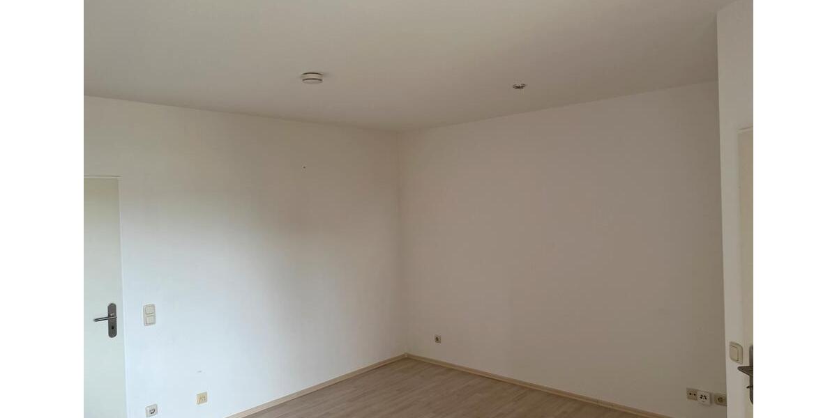 Etagenwohnung Mönchengladbach Süd - 1 Zimmer, 30 m&sup2;, 730&euro; | Angebot:26036952