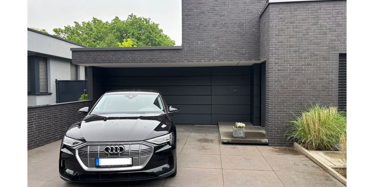 Audi e-tron 58.430 km 28.000 &euro; Mönchengladbach 41063