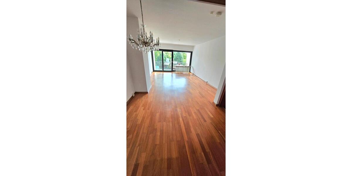 Reihenhaus Krefeld Benrad - 4 Zimmer, 125 m&sup2;, 1.500&euro; | Angebot:26623925