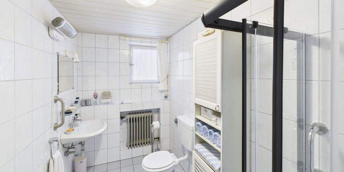 Einfamilienhaus Wassenberg - 1 Zimmer, 260 m&sup2;, 379.000&euro; | Angebot:25814266