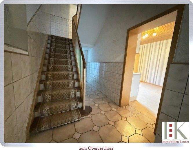 Reihenmittelhaus Neuss Furth-Süd - 7 Zimmer, 158 m&sup2;, 380.000&euro; | Angebot:25748699