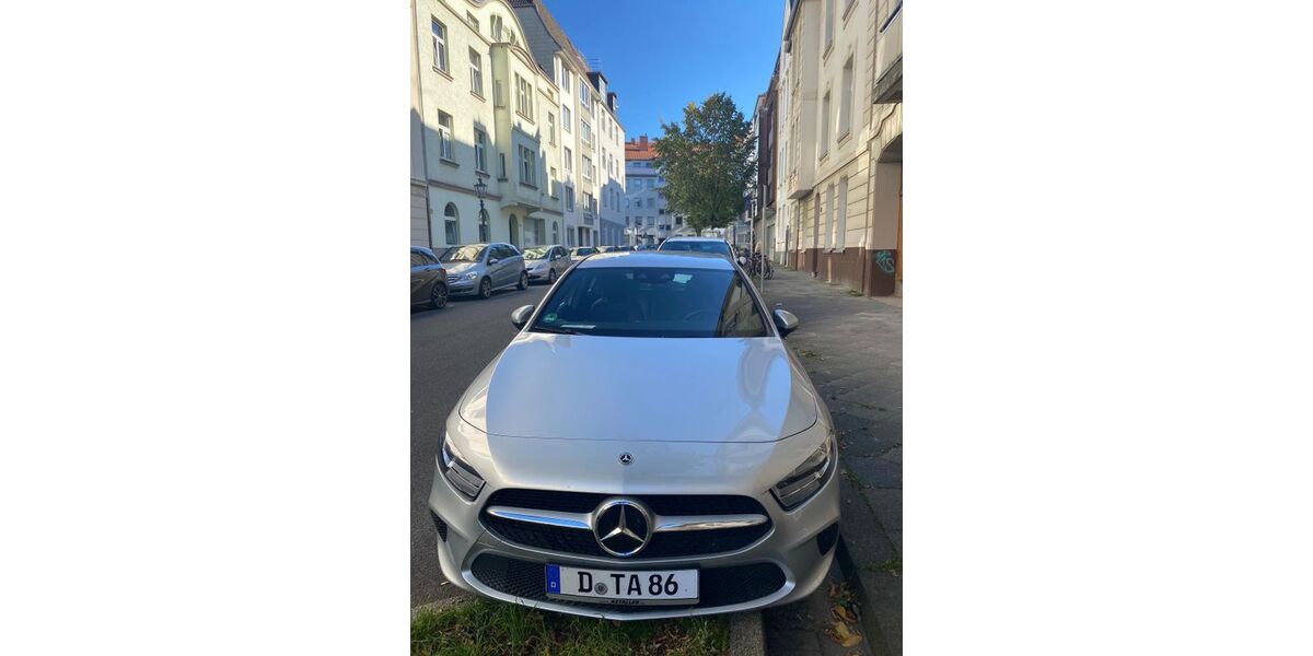 Mercedes-Benz A 180 46.000 km 24.000 &euro; Düsseldorf 40211