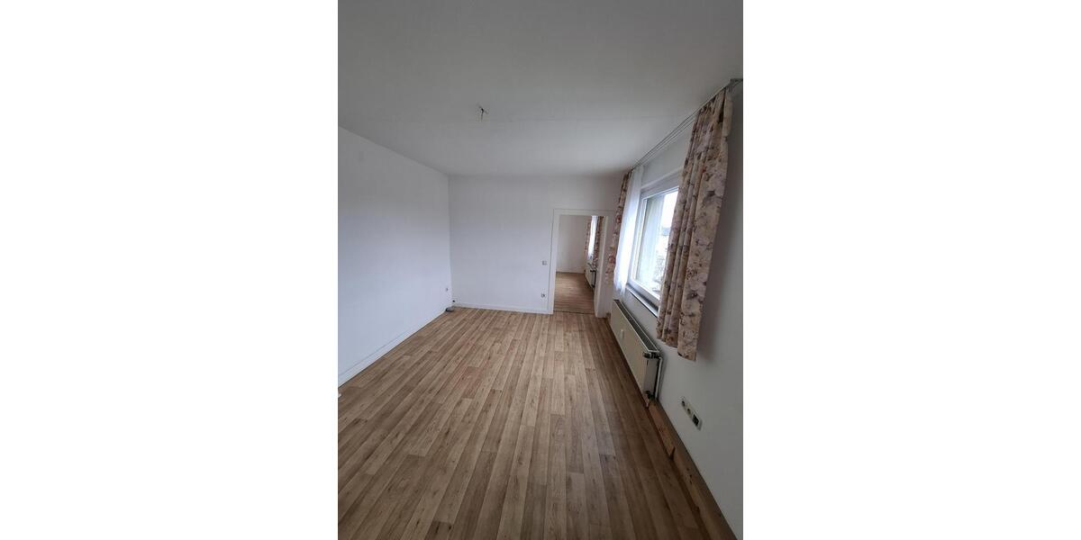 Etagenwohnung Mönchengladbach Süd - 1 Zimmer, 35 m&sup2;, 380&euro; | Angebot:25757019