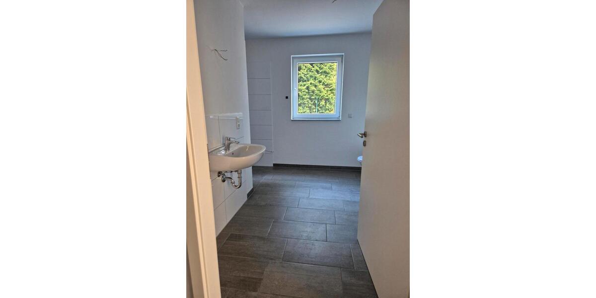 Erdgeschoßwohnung Viersen - 3 Zimmer, 102 m&sup2;, 1.250&euro; | Angebot:23995911