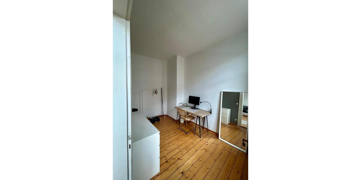 Etagenwohnung Düsseldorf Oberbilk - 3 Zimmer, 77 m&sup2;, 1.600&euro; | Angebot:25991564