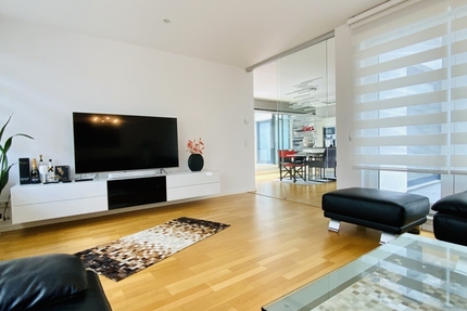 Wohnen auf einer Ebene Moderne, hochwertige 3 Zimmer-Wohnung mit Bungalow-Charakter - Wohnung Düsseldorf Heerdt | Angebot:27496473