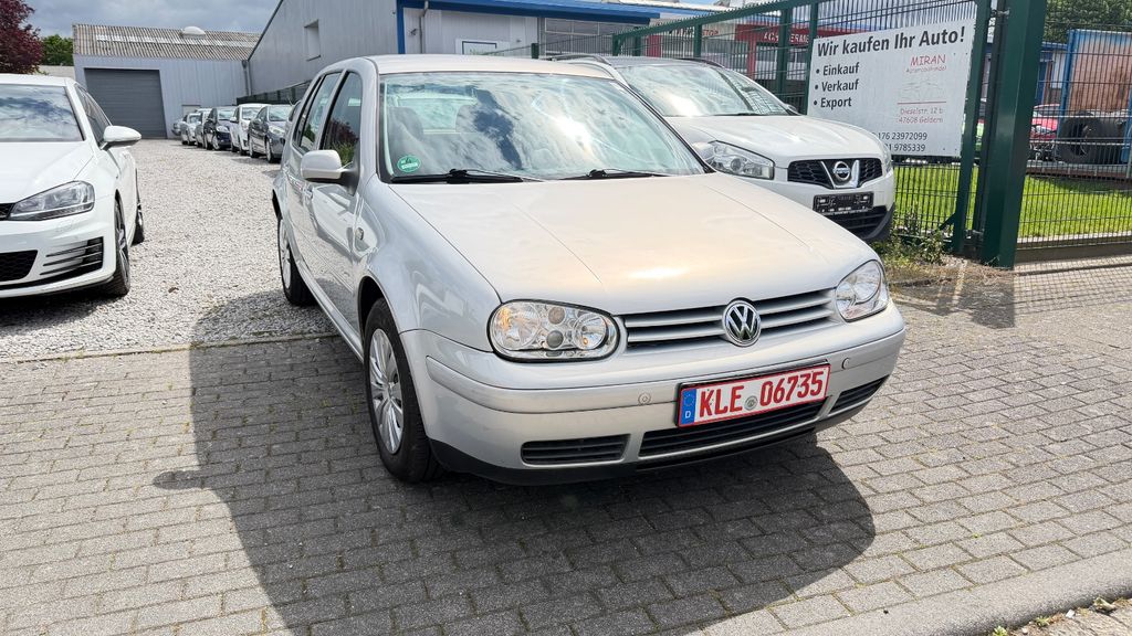 VW Golf 108.160 km 3.300 &euro; Geldern 47608