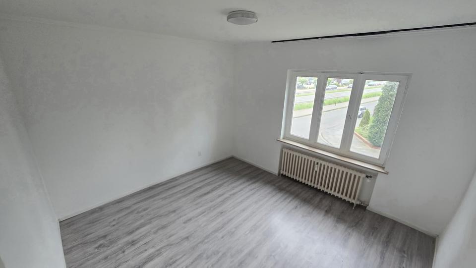 Etagenwohnung Korschenbroich - 3 Zimmer, 110 m&sup2;, 980&euro; | Angebot:25333064