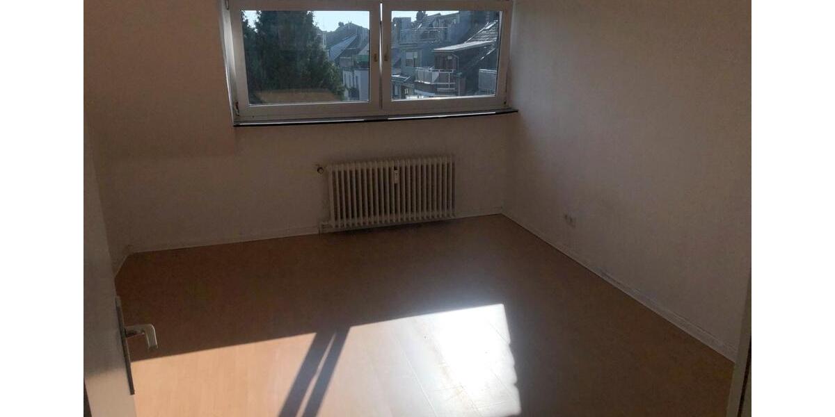 Dachgeschoßwohnung Krefeld - 2 Zimmer, 40 m&sup2;, 350&euro; | Angebot:24813259