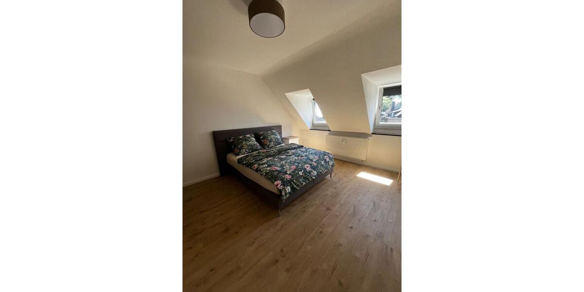 Dachgeschoßwohnung Korschenbroich - 2 Zimmer, 51 m&sup2;, 1.100&euro; | Angebot:25810571