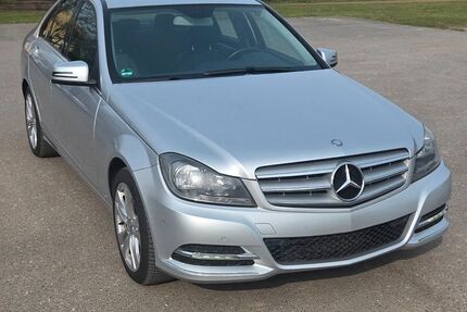 Mercedes-Benz C 180 57.000 km 13.990 &euro; Neuss 41472