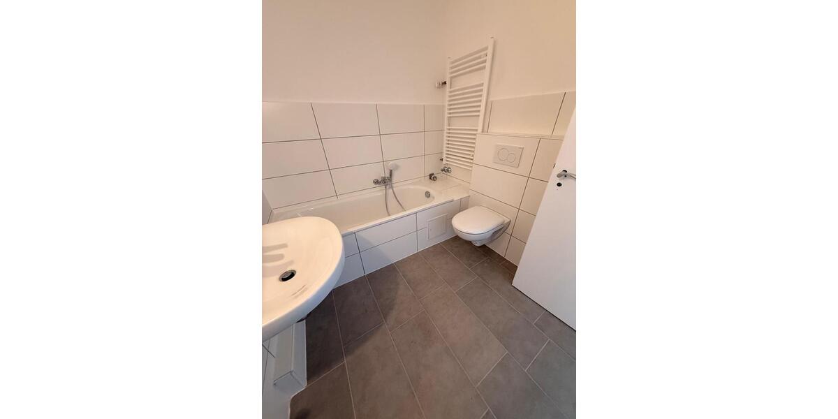 Etagenwohnung Krefeld - 3 Zimmer, 85 m&sup2;, 810&euro; | Angebot:25871358