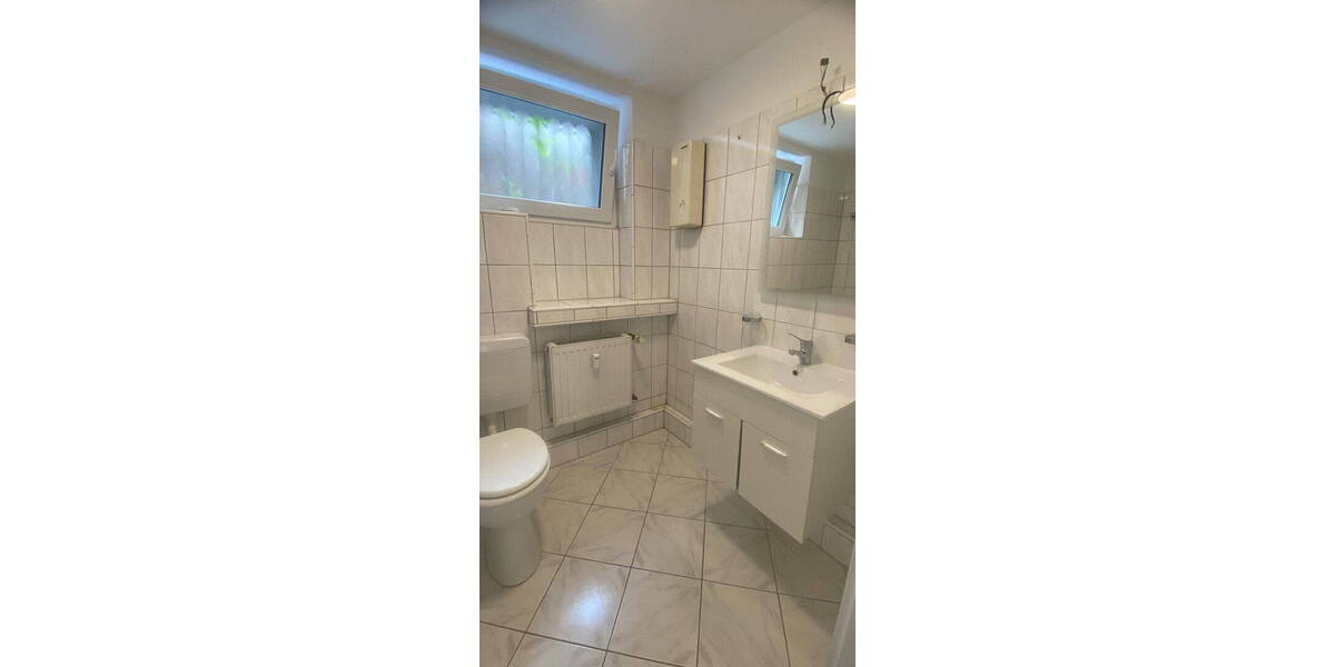 Etagenwohnung Düsseldorf Lohausen - 2 Zimmer, 77 m&sup2;, 1.400&euro; | Angebot:26933027