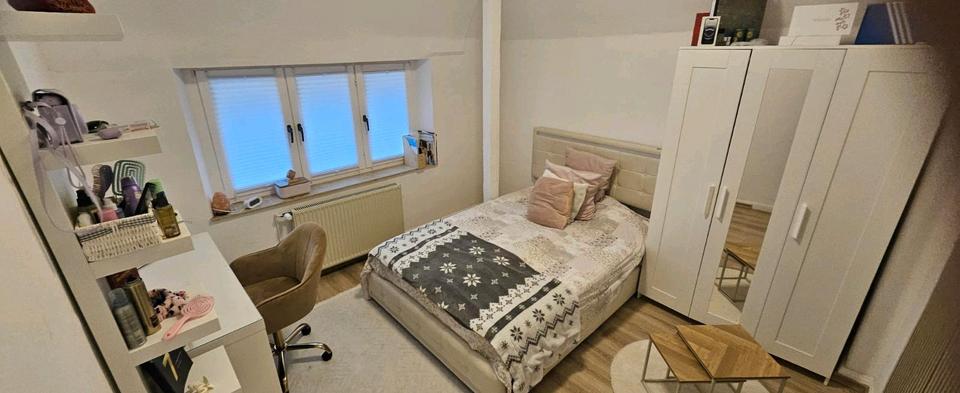 Maisonettenwohnung Mönchengladbach Süd - 7 Zimmer, 150 m&sup2;, 2.500&euro; | Angebot:25924149