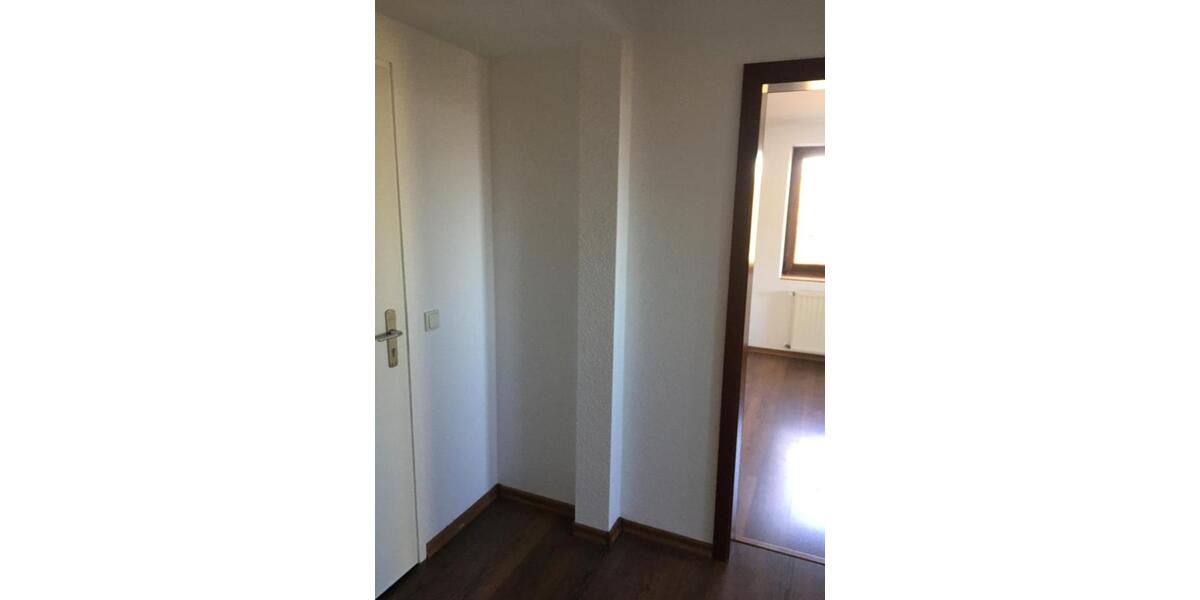 Etagenwohnung Krefeld Gellep-Stratum - 1 Zimmer, 71 m&sup2;, 700&euro; | Angebot:24876823