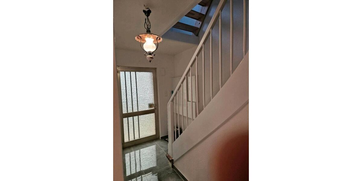 Etagenwohnung Düsseldorf Stadtbezirk 6 - 3 Zimmer, 85 m&sup2;, 1.300&euro; | Angebot:25972369