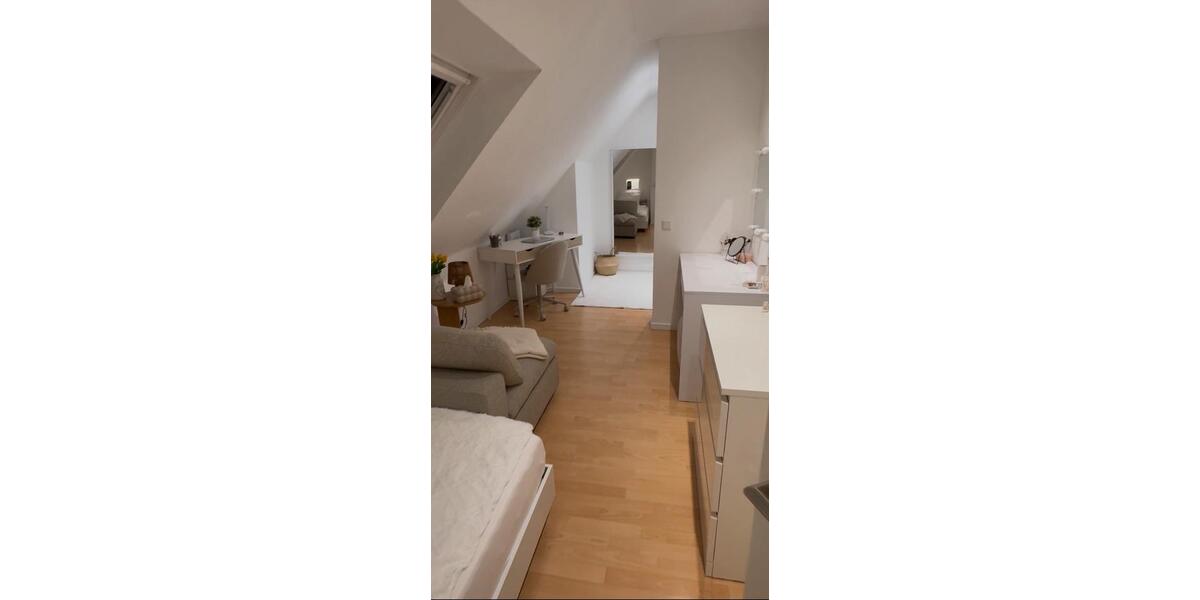 Etagenwohnung Düsseldorf Derendorf - 1 Zimmer, 14 m&sup2;, 620&euro; | Angebot:26008493