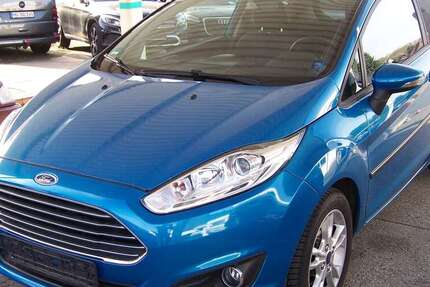 Ford Fiesta 74.800 km 6.450 &euro; Mönchengladbach 41065