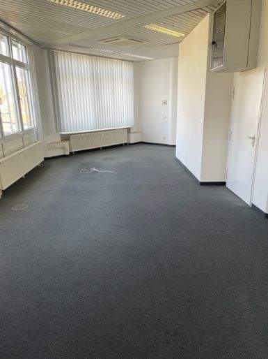 Gewerbeobjekt Krefeld Kempener Feld/Baakeshof - 2.200&euro; | Angebot:25870823