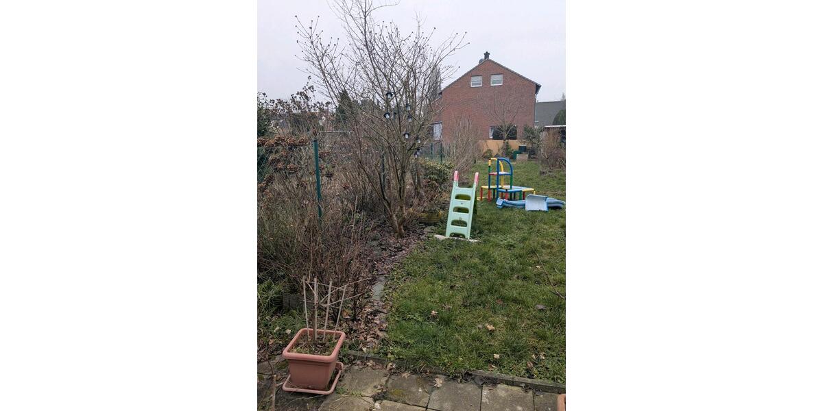 Reihenhaus Mönchengladbach Süd - 7 Zimmer, 182 m&sup2;, 370.000&euro; | Angebot:24681010