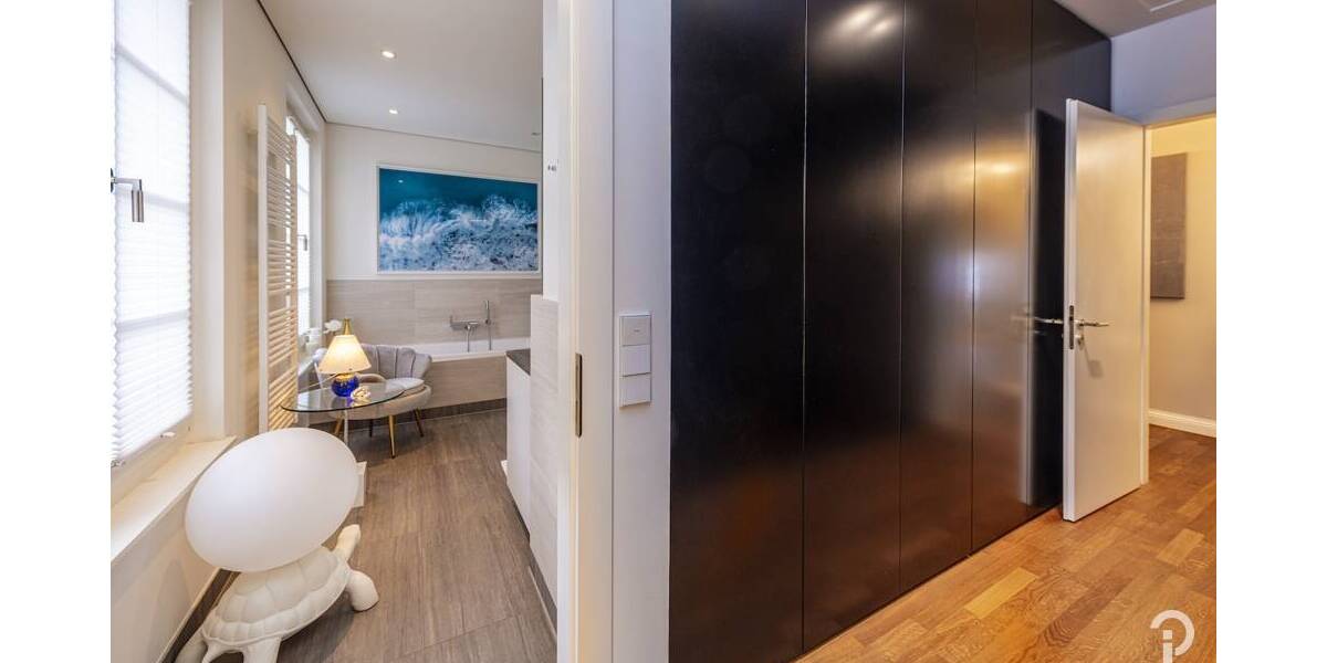 Etagenwohnung Düsseldorf Heerdt - 2 Zimmer, 105 m&sup2;, 2.300&euro; | Angebot:26080143