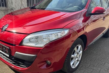Renault Megane 180.000 km 2.950 &euro; Mönchengladbach 41069