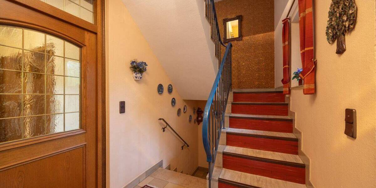 Mehrfamilienhaus, Wohnhaus Krefeld Uerdingen - 8 Zimmer, 201 m&sup2;, 475.000&euro; | Angebot:26695172