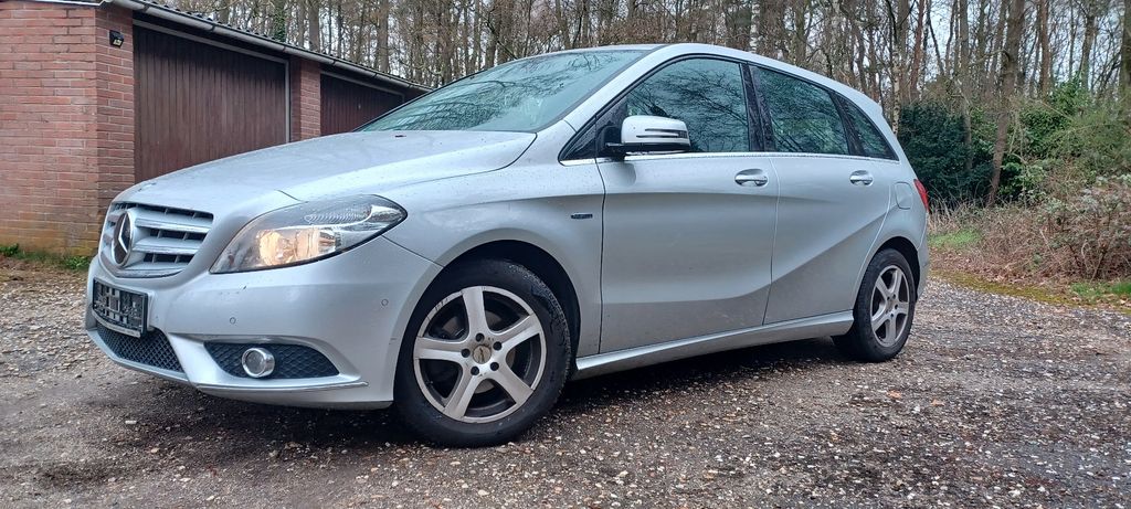 Mercedes-Benz B 180 181.544 km 8.500 &euro; Niederkrüchten 41372