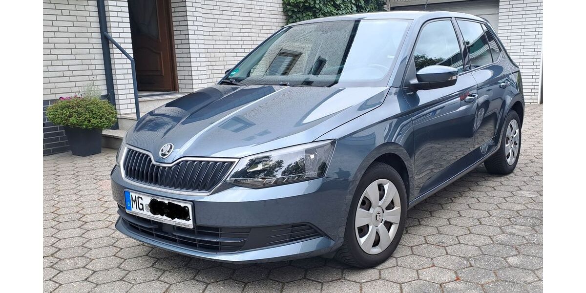 Skoda Fabia 69.900 km 10.500 &euro; Mönchengladbach 41069