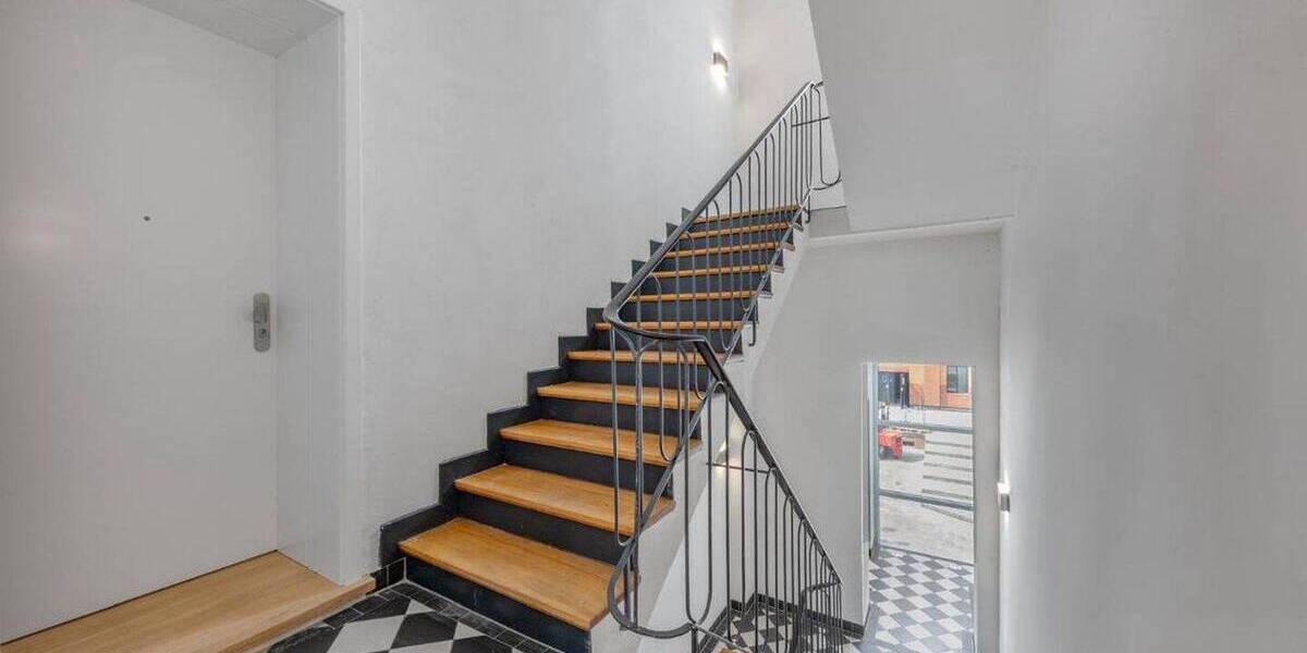 Etagenwohnung Düsseldorf Unterbilk - 2 Zimmer, 53 m&sup2;, 1.550&euro; | Angebot:26926631