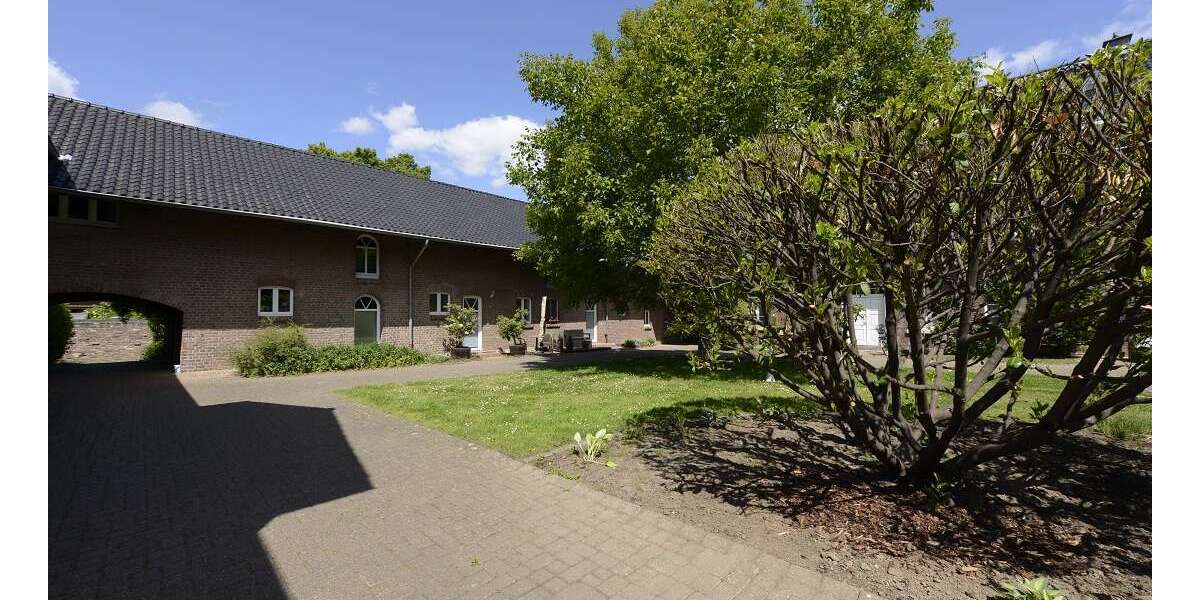 Etagenwohnung Grevenbroich Wevelinghoven - 3 Zimmer, 132 m&sup2;, 260.000&euro; | Angebot:26631532