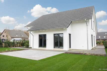 Haus Brüggen - 5 Zimmer, 165 m&sup2;, 2.500&euro; | Angebot:25045105