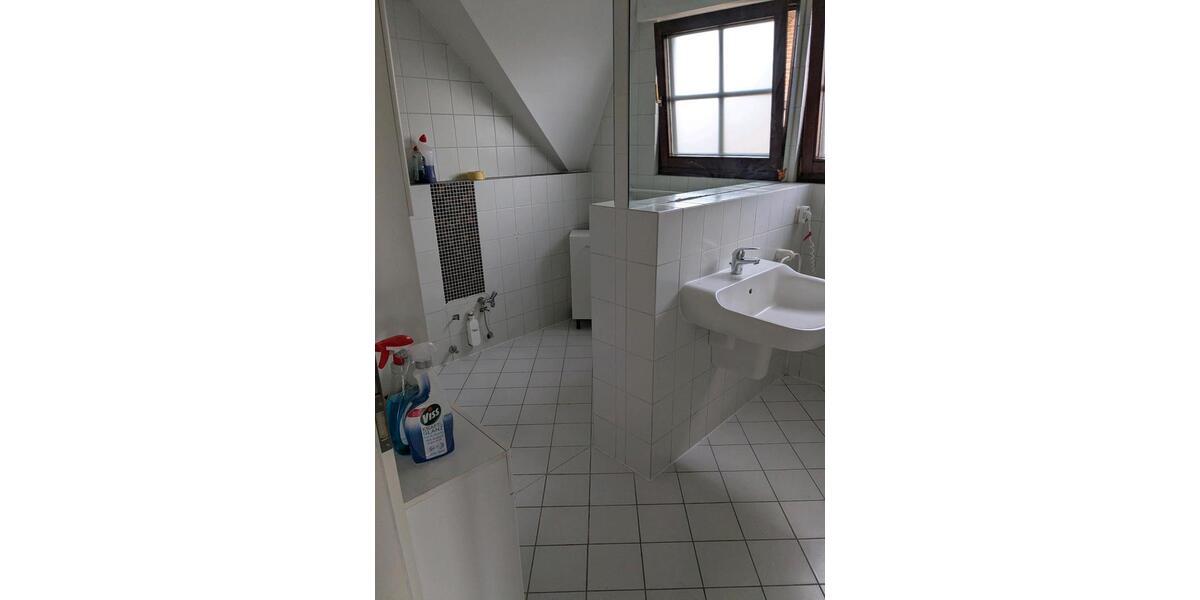 Dachgeschoßwohnung Wachtendonk - 1 Zimmer, 72 m&sup2;, 700&euro; | Angebot:25638781