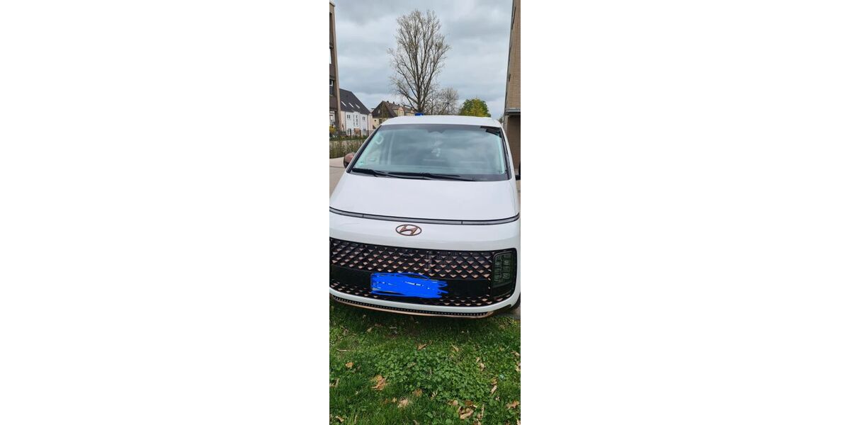 Hyundai STARIA 35.500 km 36.500 &euro; Krefeld 47829