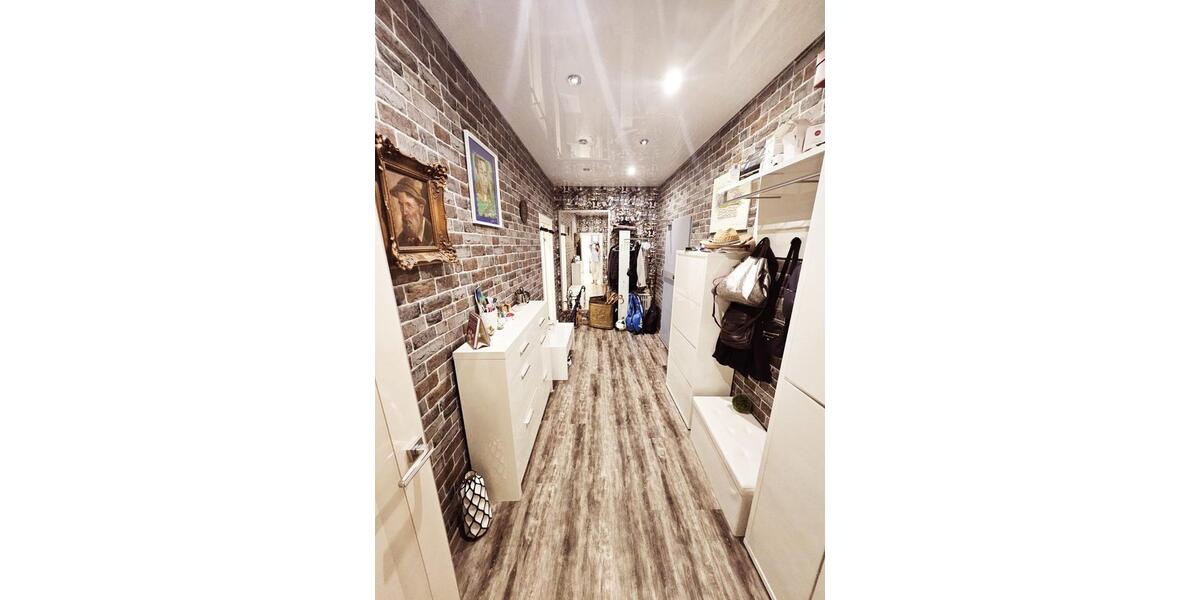 Etagenwohnung Mönchengladbach Süd - 2 Zimmer, 132 m&sup2;, 199.000&euro; | Angebot:25043820