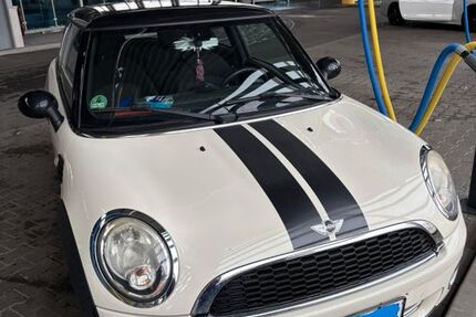 Mini ONE 143.000 km 3.500 &euro; Grefrath 47929