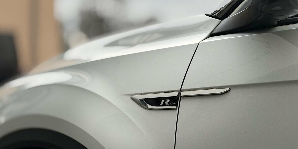 VW T-Roc R-line / Pano / 1. Hd / Kamera / AHK 93.000 km 22.890 &euro; Mönchengladbach 41066