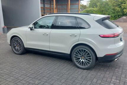 Porsche Cayenne 74.000 km 51.700 &euro; Niederkrüchten 41372